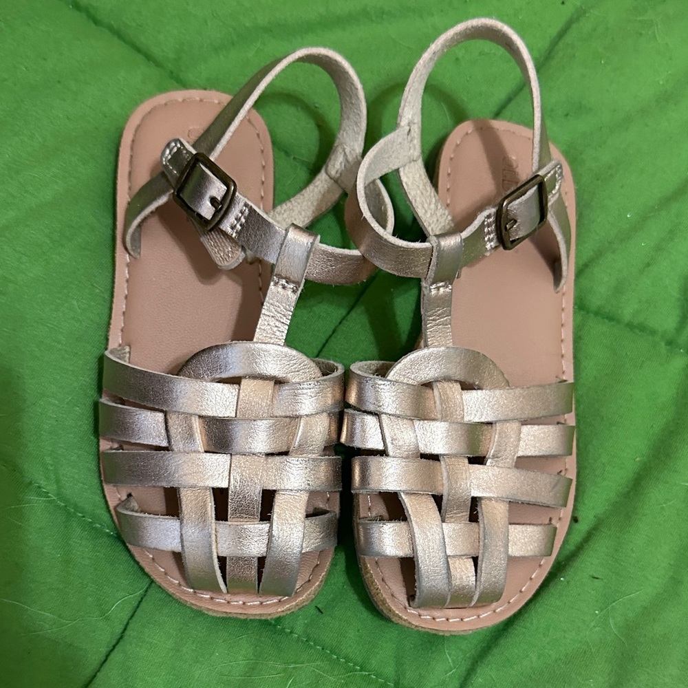 Stylish Kids Sandals in Metallic gold